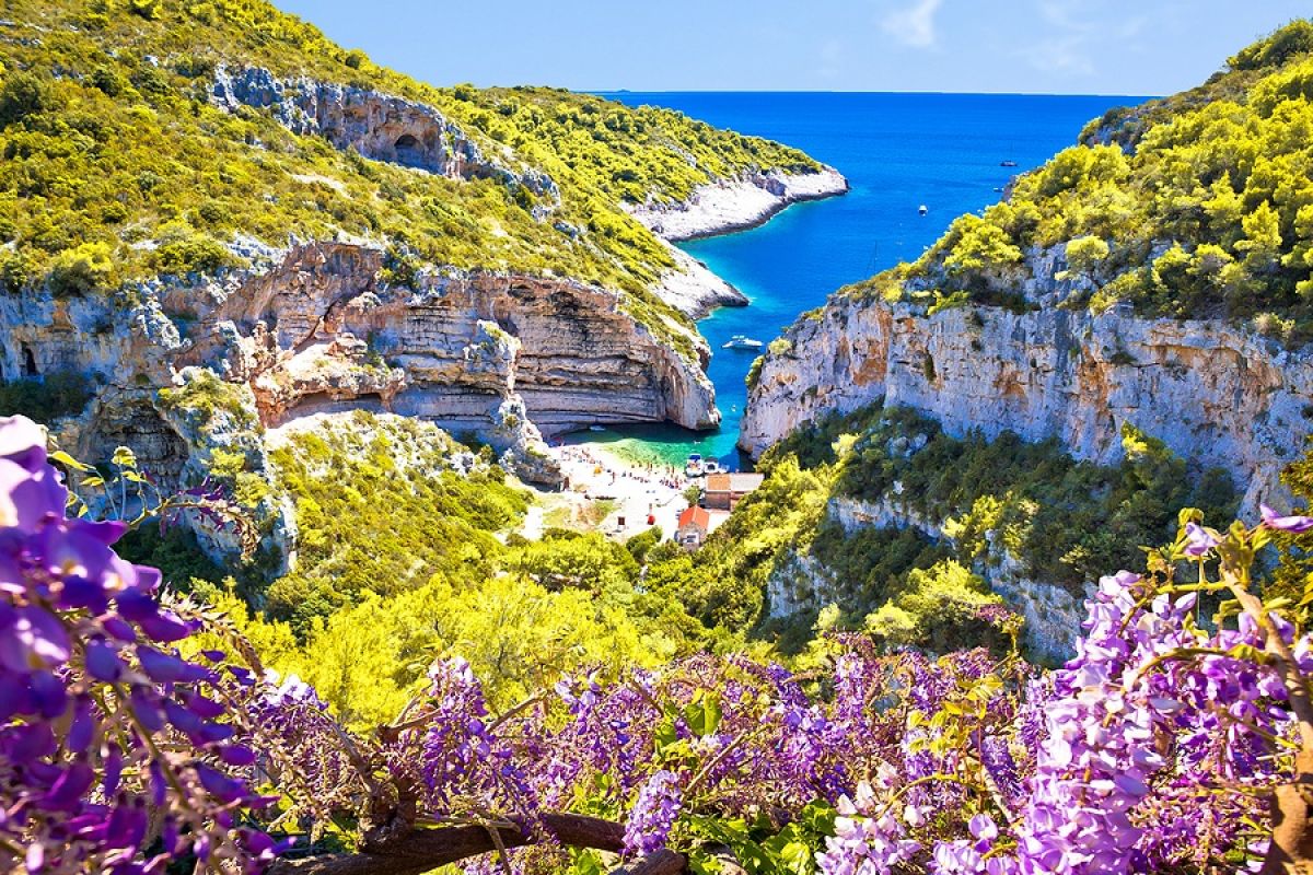 Stiniva strand mooiste stranden kroatie dalmatie